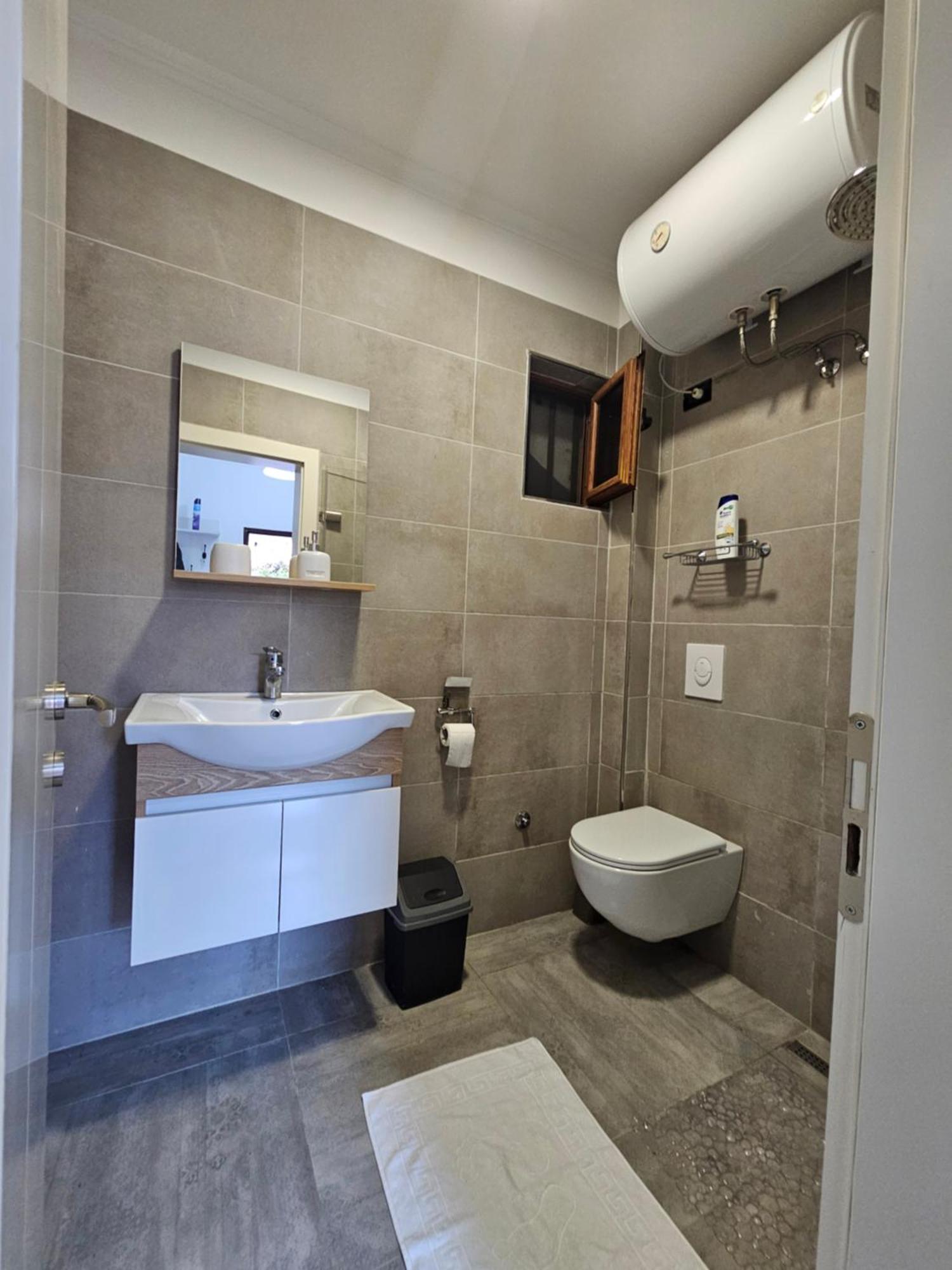 Wanderlust Tirana 2 Apartment Екстериор снимка
